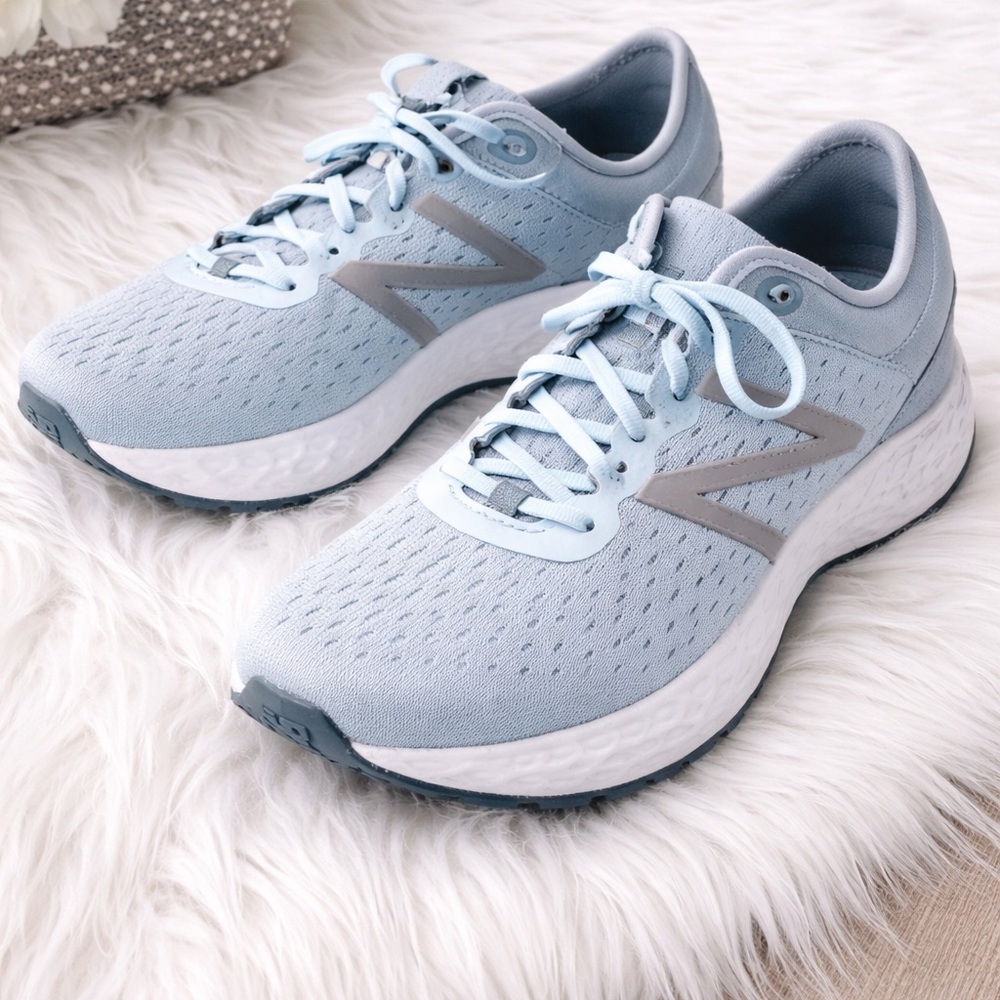 New Balance Fresh Foam 1080 v9 Running Shoes | Women’s 9.5 | Light Blue - Picture 2 of 14